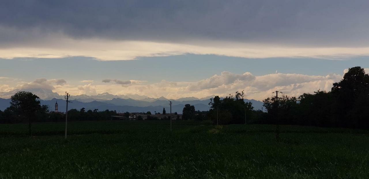 Az.Agr.Cascina Moretta Momo 외부 사진