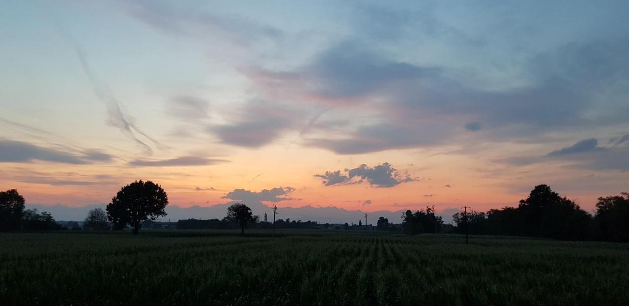 Az.Agr.Cascina Moretta Momo 외부 사진